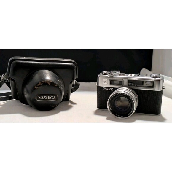 Yashica Electro 35 GSN 35mm Camera with 45mm f/1.7 Lens & Case UNTESTED
